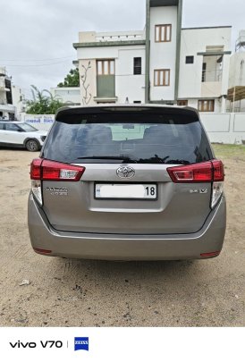 Innova Crysta 2 4 V
